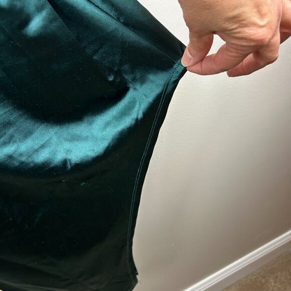 Madden NYC Women extra etra large Green Split Side Cocktail Mini Dress silky - Picture 6 of 7